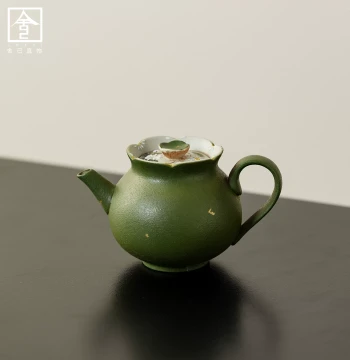 Chinese-Style Handmade Small Green Citrus and Daisy Nian Lu Teapot, Household New Chinese Ceramic Kung Fu Tea Set with Filter Hole, Tea Brewing Pot