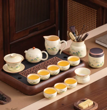 Hovering Gaiwan Kung Fu Tea Set for Office Guest Reception and Home Use, Light Luxury High-End Ceramic Teapot with Tea Tray
