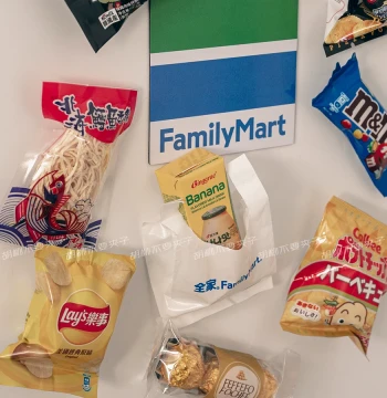 Japanese Miniature Food Toy Fridge Magnets - Cute and Fun Simulation Potato Chips and Squid Shreds Magnetic Decor for Convenience Stores