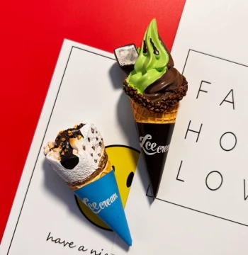 Simulated Ice Cream Cone Refrigerator Magnet - Creative Instagram-Style Decorative Sticker with 3D Magnetic Stone