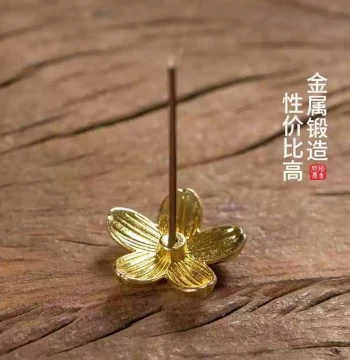 Cherry Blossom Mini Incense Holder, Creative Flower Incense Burner for Home Use, Minimalist Japanese Style Incense Stand and Rest