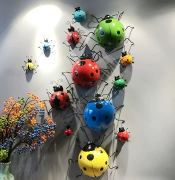 Wrought Iron Seven-Spotted Ladybug Garden Wall Decor Hanging Ornament Creative Home Wall Decoration Room Insect Pastoral Decor