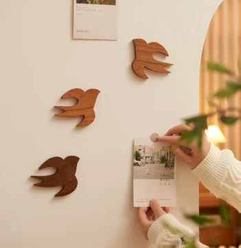 Solid Wood Flying Bird Wall Decoration Home Background Wall Ornament Little Bird Magnetic Refrigerator Stick Log Coaster Cherry Wood