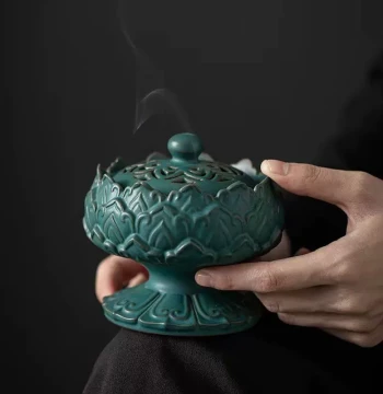 Creative Ceramic Lotus Incense Burner for Sandalwood and Agarwood Coils - Home Fragrance Decor