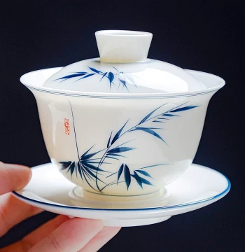 Hovering Sancai Gaiwan Teacup, Single Large Hand-Painted Mutton Fat White Porcelain Tea Set, Ceramic Heat-Resistant Serving Bowl