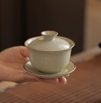 Beige Ru Kiln Three-Piece Gaiwan Single Household Ceramic Kung Fu Tea Bowl High-End Crackled Glaze Cultivable Small Tea Set