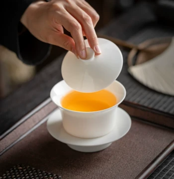 Sushi Ceramics Premium Mutton Fat Jade Porcelain Sancai Gaiwan Dehua White Porcelain Single Tea Bowl Kung Fu Tea Set with Lid