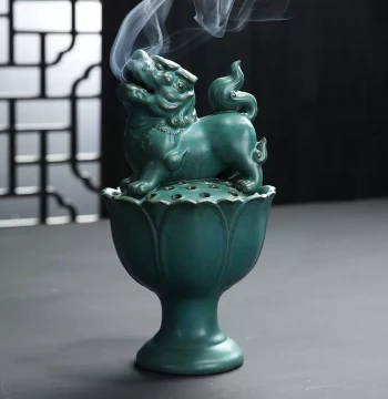 Ceramic Incense Burner for Home Zen Lotus Lion Design, Agarwood Aromatherapy Stove, Indoor Air Purifier, Antique Sandalwood Coil Incense Burner