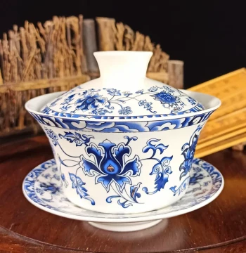 Gaiwan Teacup Tea Bowl Large Tea Set Jingdezhen Blue and White Porcelain Brewing Bowl Ceramic White Porcelain Sancai Bowl Handled Pot