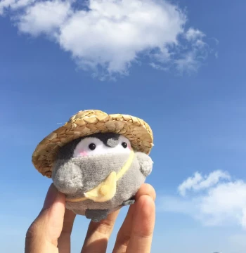 Straw Fisherman Hat Keychain with Penguin Doll Charm