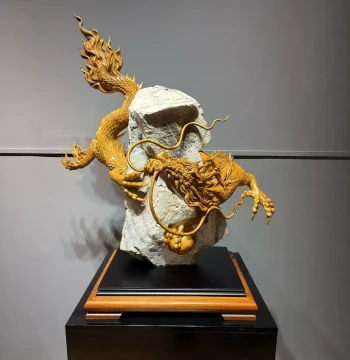 Taihang Thuja & White Marble 'Dragon Soaring in Prosperity' Hand-Carved Ornament: Feng Shui Decor for Housewarming & Wealth