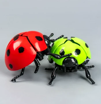 Wind-Up Beetle Toy Children Crawling Ladybug Boys Babies Simulation Insect Crawling Bug Model