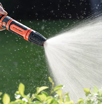 Garden Watering Spray Gun with Mist and Direct Stream Nozzles: Essential Tool for Flower Beds and Vegetable Gardens with Hose Attachment