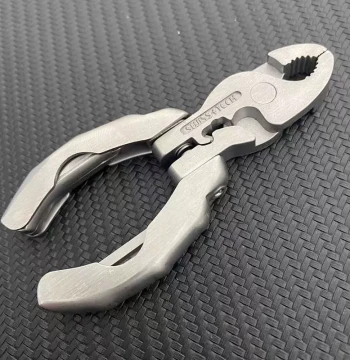 Swiss Tech Multi-Function Mini Turtle Shell Pliers 9-in-1 Folding Pocket Pliers Screwdriver EDC Tool Plier Combo