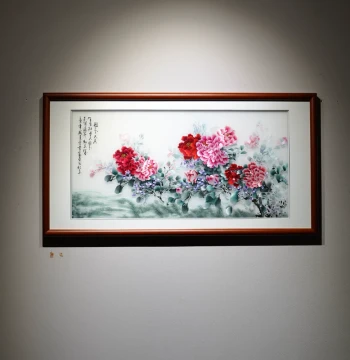 Finished Su Embroidery Painting, 'Peony of Wealth' Wall Art for Living Room, Handmade Suzhou Style Chinese Decor for Dining Room