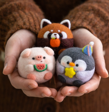 Wool Felt Needle Felting DIY Material Kit: Couple Handmade Gift Pig & Penguin Doll Ornaments, Car Hanging Decor