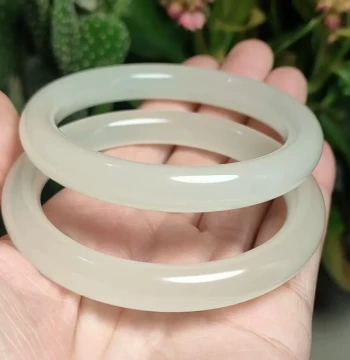 Trendy Warm Round Bangle in Blue-White Afghan Jade, Fresh Style Afghan Material Round Jade Bracelet