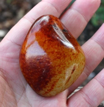 Xinjiang Hetian Jade White Jade Red Skin Raw Stone Material, Hand Piece for Playing, Includes Certificate
