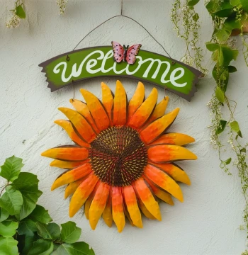Wrought Iron Sunflower Wall Hanging Decor, Sunflower Welcome Sign, Watering Can Ornament for Balcony and Garden Arrangement