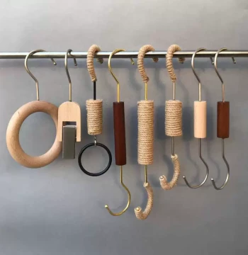 Clothing Store Hooks, S-Hooks, Hemp Rope Hangers, Garment Display Props, Solid Wood Hanging Boards, Pants Clips, Scarf Rings