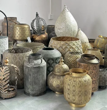 Unique Collection -- Vintage Copper-Plated Moroccan Style Home and Guesthouse Soft Decor Distressed Iron Wind Lantern Candle Holder Ornaments