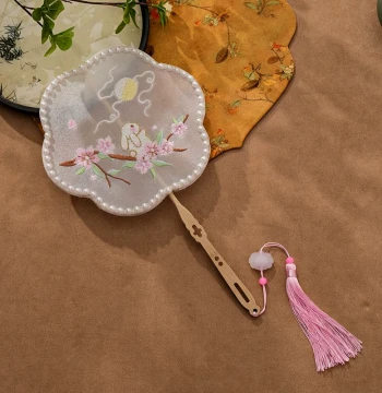 Children's Hanfu Fan Round Fan Girls' Runway Photography Long-Handle Fan Dance Embroidered Ancient Style Palace Fan Children's Day Event Fan