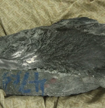 Qinghai Hetian Jade Black-Green 46kg Raw Stone, Black-Green Jade and Black Jasper