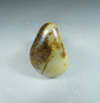 Xinjiang Hetian Jade Seed Material Raw Stone 22.8g Natural Jade Seed Single Seed Autumn Pear Skin Greenish-White Jade Pendant J