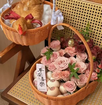 Postpartum Egg Handheld Flower Basket, Handmade Pastoral Woven Fresh Flower Fruit Imitation Rattan Basket, Maternity Flower Arrangement Picnic Basket