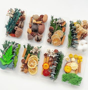 Handmade DIY Material Kit with Assorted Flowers, Natural Dried Plants, Christmas Pinecones for Kindergarten Forest-Style Ring Creation and Decoration