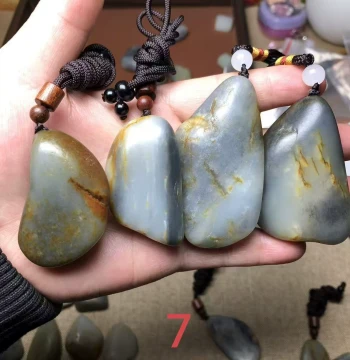Xinjiang Hetian Jade Seed Material Raw Stone, Yellow Skin Blue-and-White Genuine Seed Play Material, Raw Stone for Pendant Carving