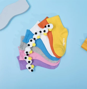 m1m2 Kids Brand Socks for Boys and Girls, All-Season Big-Eye Cute Rainbow Crew Socks for Ages 1-12