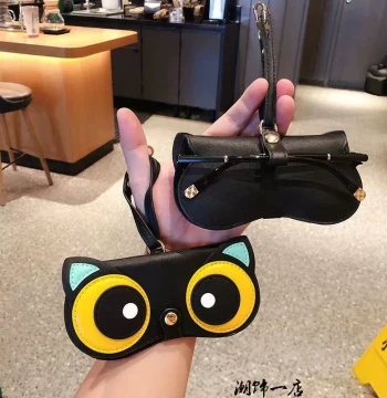 Ins-Style Glasses Bag Portable Couple Sunglasses Case Sun Glasses Storage Pouch Stress-Resistant Myopia Glasses Protective Cover with Hanging Ornament