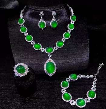 Chalcedony Set Ice-Translucent Chalcedony Pendant Necklace Earrings Ring Bracelet Luxury Inlaid Green Chalcedony Four-Piece Set