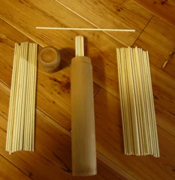 Portable Yarrow Stalks for I Ching, 3-Year Huangshan Mountain Included Bag and Tube, Yarrow Stalks Shicao Divination Tools