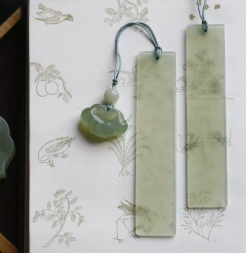 Ruyi Signature | Soft Language Oriental Aesthetics Cultural Creative Natural Xiuyan Jade Bookmark, Clear and Warm Jade Study Room Four Treasures Ornament