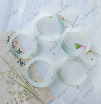 Xinjiang Natural Jade Bangle - Tianshan Emerald Standard Round Clearout Green Floating Flower Gold Silk Jade Bracelet