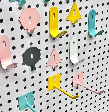 Pegboard DIY Hardware Hook Assortment - 6mm Universal Parts, Round Hooks, Storage Rack for Desks