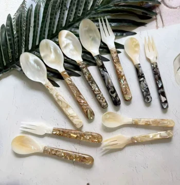Floral Handle Shell Spoon 16cm Pearl Mussel Shell Soup Spoon, Dessert Fork and Spoon Set, High-End Exquisite Tableware