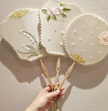 Silk Fan DIY Material Kit Intangible Cultural Heritage Silkworm Cocoon Frame Handmade Round Fan Accessories Su Embroidery Fan Frame Fan Bone Mother's Day