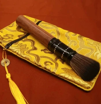 Brass & Rosewood Buddha Statue Cleaning Tool Set – Comprehensive Dusting Brushes & Cleaning Supplies for Guanyin and Divine Figures