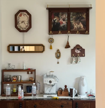 Vintage European Style Dining Room Decorative Painting Set - Wall-Mounted Storage Clock, Mirror, Hook, and Art Combo