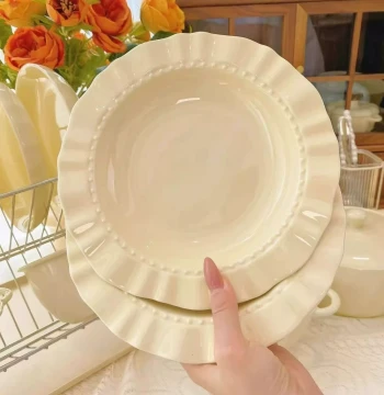 Cream Ruffled Plate for Home Use - Breakfast, Fruit, Salad, and Dish Serving - Plastic Cream-Style Pastry Straw Hat Plate