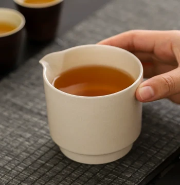 Vintage Kung Fu Tea Set Ceramic Fairness Cup New Minimalist Wood Ash Glaze Tea Server Gongdao Cup