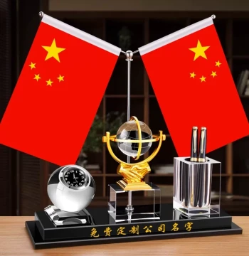 Boss Office Desktop Ornament Premium Elegant Creative Red Flag Pen Holder Desk Organizer High-End Decor