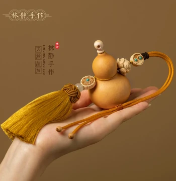 Natural Open Gourd Hanging Ornament – Doorway Decoration for Entrance, Living Room, and Bedroom – Wealth-Attracting Lotus Peace Charm