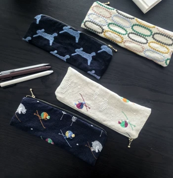 Embroidered Fabric Pencil Case, Niche Japanese Style High-End Artistic Girly Mori Style University Student Makeup Brush Storage Long Makeup Bag