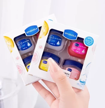[Set of 4] Lip Balm for Hydration and Moisturizing, Refreshing Non-Sticky Fruit-Flavored Lips