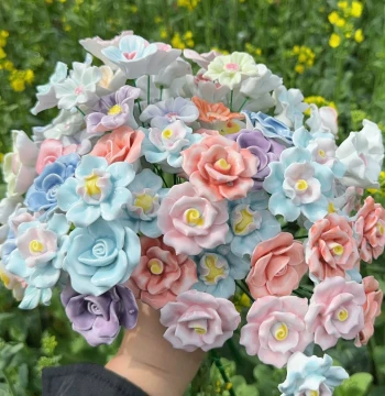 Jingdezhen Hand-Molded Ceramic Bouquet, Preserved Artificial Flowers (1 Stem), Market Stall Handheld Flowers, Goddess Day Gift, Decoration