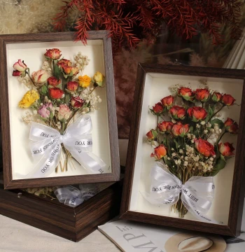 Finished Dried Flower Frame with Rose Plant Specimens, Real Flower Decorative Ornament, Holiday Gift, Tabletop Display, Souvenir, Decorative Painting